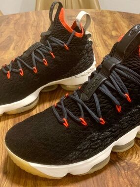 Nike LeBron 15 'Bright Crimson'